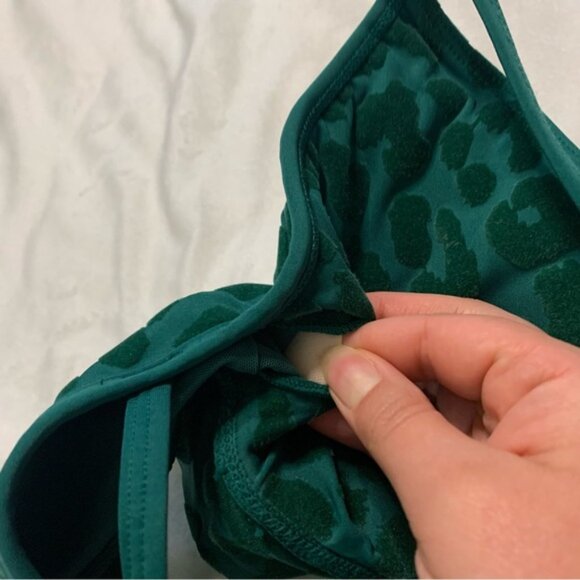 Balance Athletica Lux Form Bra Panther Forest Medium - Picture 8 of 9